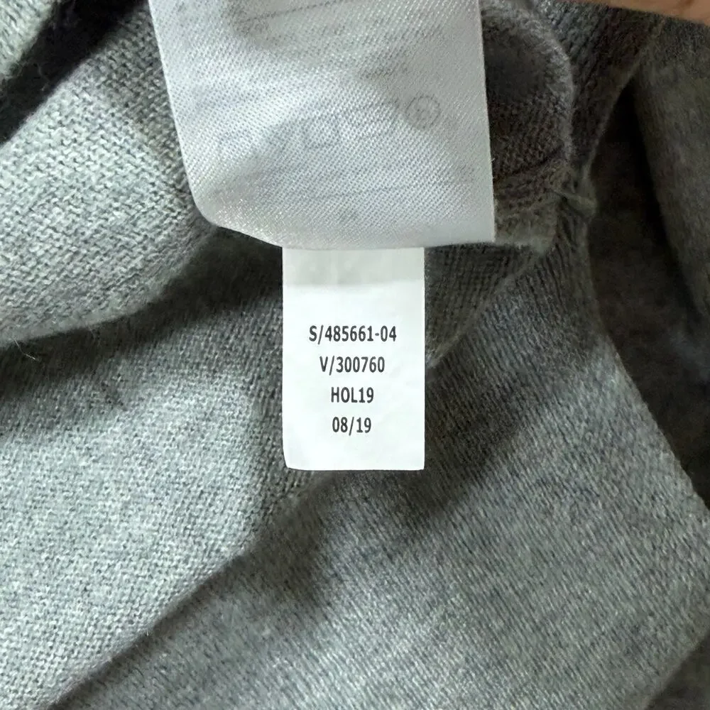 Banana Republic Premium Luxe Yarn Sweater Mens M Gray V-Neck Soft Cashmere Blend